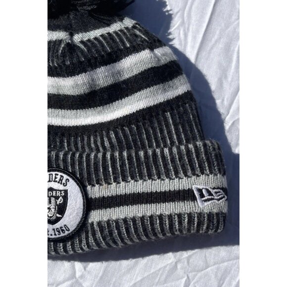 NFL Oakland Raiders Bobble Woolly Men’s Sz One size Hat Cuffed Knit Hat New Era - Picture 8 of 10